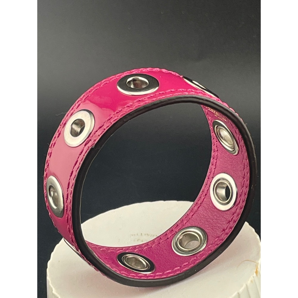 Coach Y2K Hot Pink Patent Leather Grommet Bangle Wide 1" Statement Bracelet vtg - Picture 2 of 10